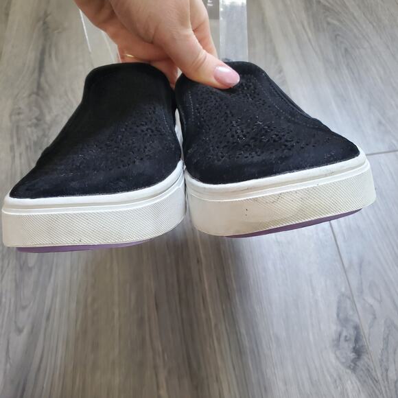 Vionic Slip On Sneaker 8 Kimmie Black Leather Perforated Casual Orthotic Classic - Picture 12 of 13